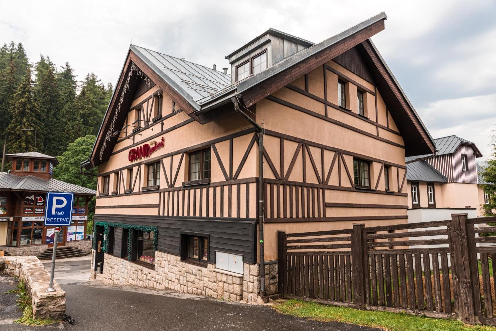 Grand Apartments Špindlerŭv Mlýn Buitenkant foto